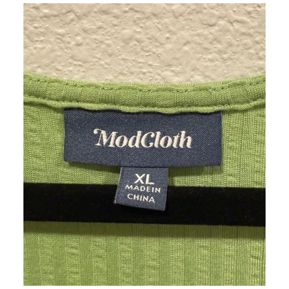MODCLOTH Green V Neck Sleeveless Ribbed Tank Midi Dress - Picture 2 of 3